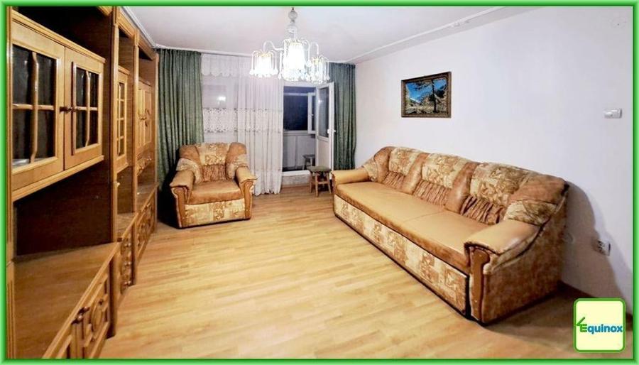 Apartament cu 3 camere decomandat în B-dul București