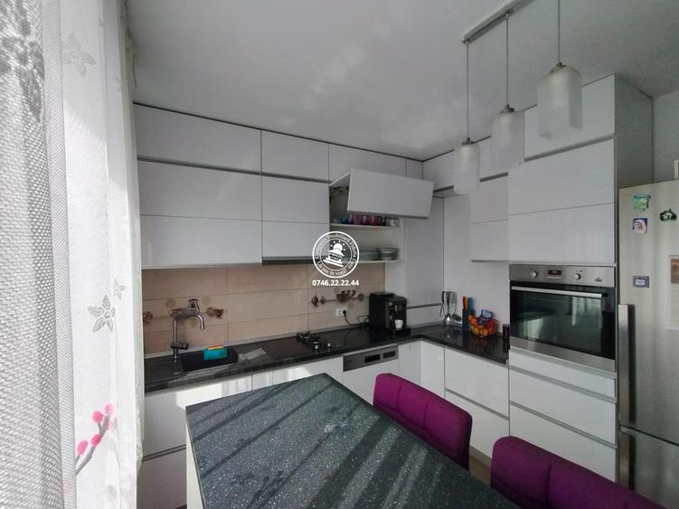 Casă cu 4 camere cu Teren 200 Mp în Rediu