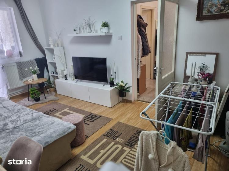 Apartament cu 2 camere decomandat în Piața Centrală
