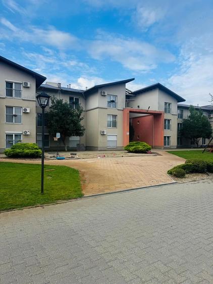 Apartament cu 2 camere decomandat în Subcetate