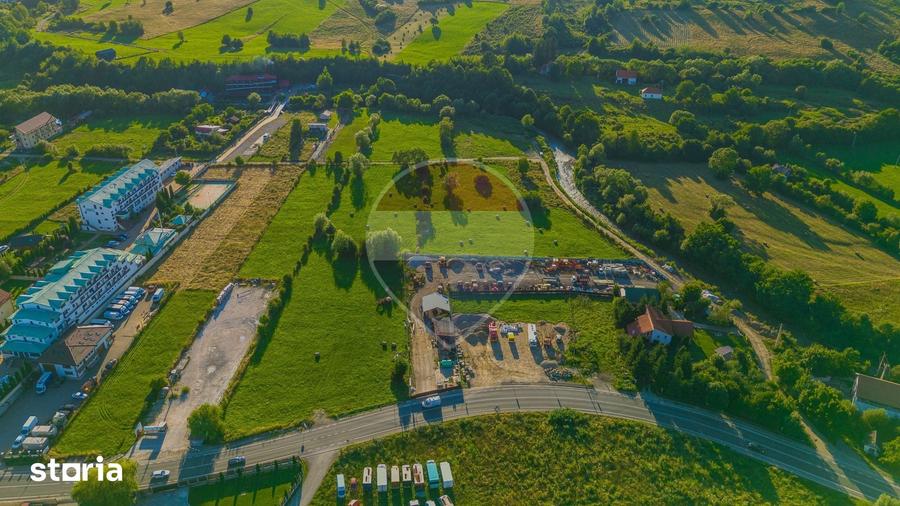 Teren de 7660 mp, în Central