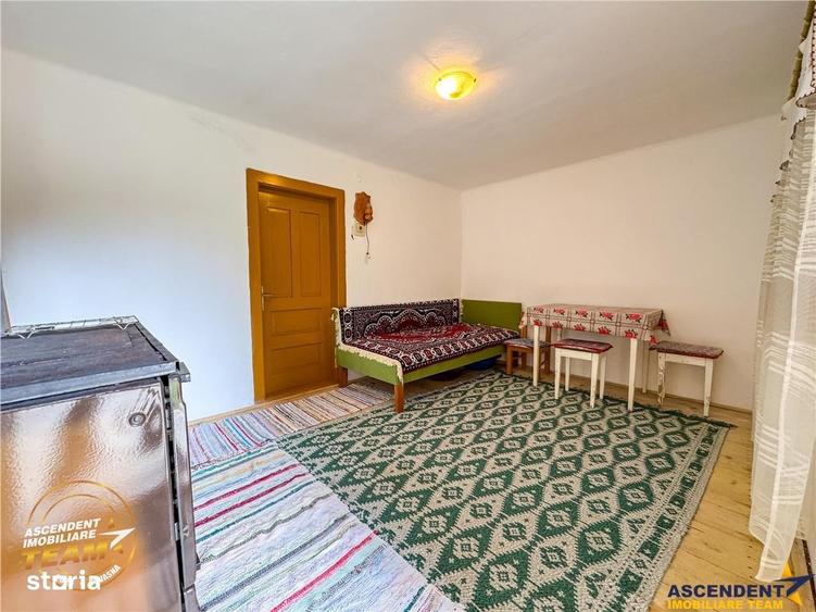 Casă cu 2 camere cu Teren 553 Mp în Sântimbru