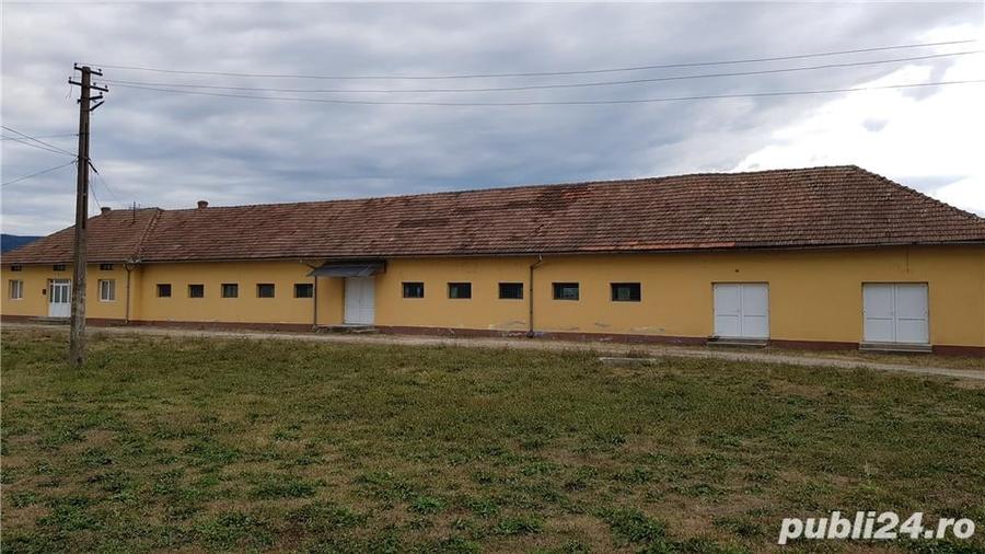 Spațiu comercial, de 600 mp, în Rișca