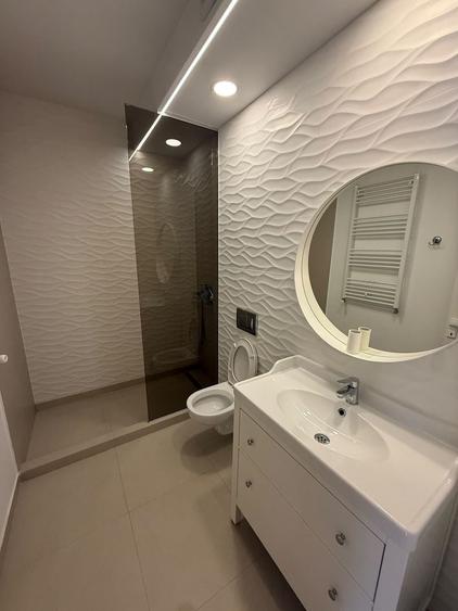 Apartament cu 3 camere decomandat în Pipera