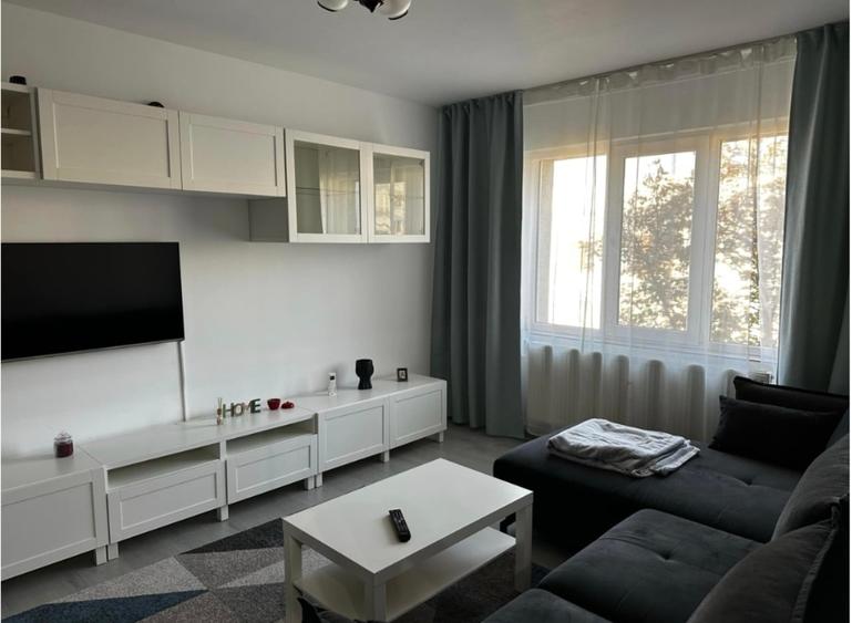 Apartament cu 2 camere decomandat în Drumul Taberei