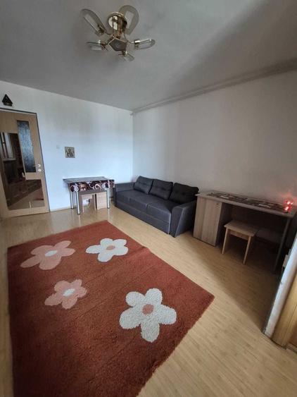 Garsonieră semidecomandată în Central