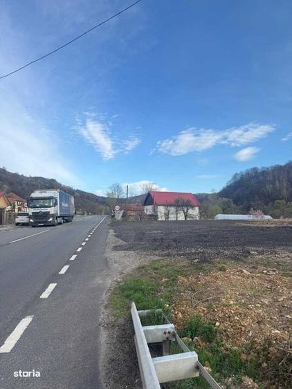 Teren de 1589 mp, în Baru