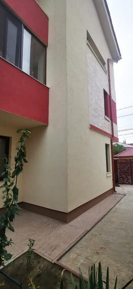 Apartament cu 3 camere decomandat în Dacia