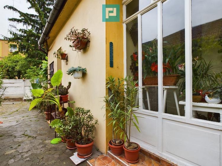 Casă individuală cu 3 camere cu Teren 240 Mp în Pârneava