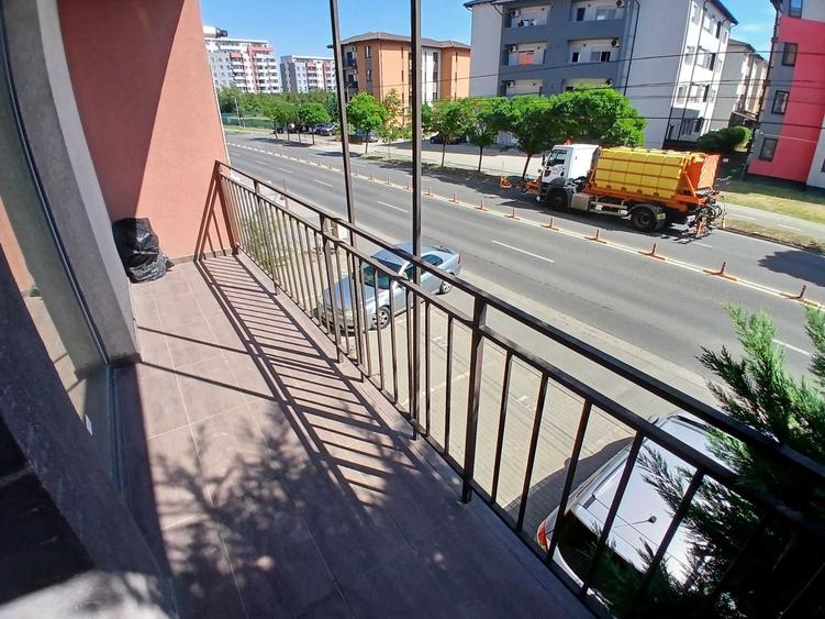 Apartament cu 2 camere decomandat în Giroc