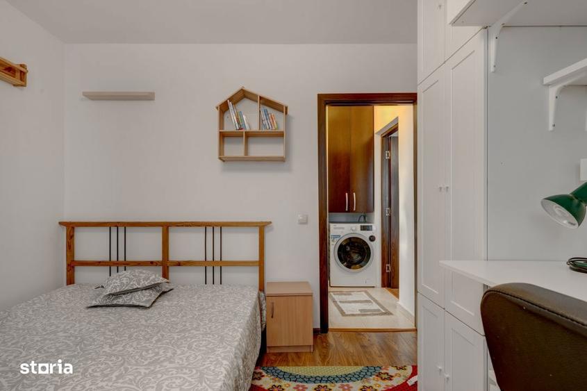 Apartament cu 3 camere semidecomandat, mobilat în Apărătorii Patriei