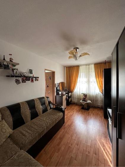Apartament cu 2 camere nedecomandat în Govândari