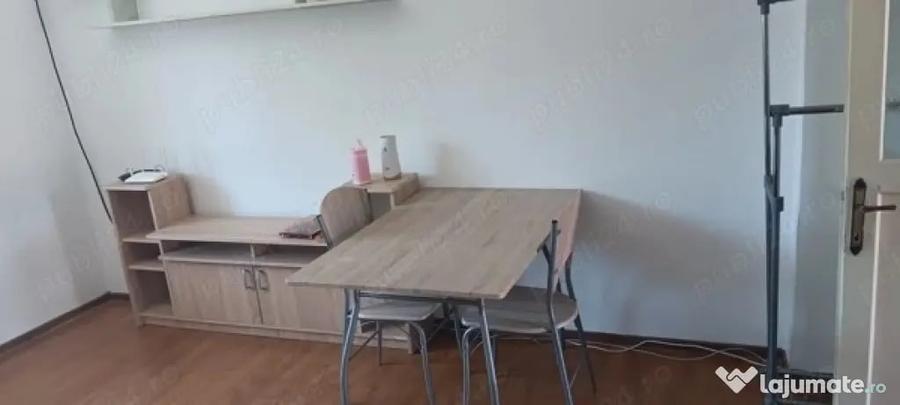 Garsonieră, mobilată în Baba Novac