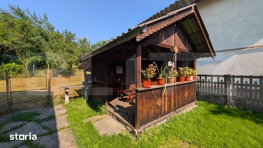 Casă cu 3 camere cu Teren 2180 Mp în Central