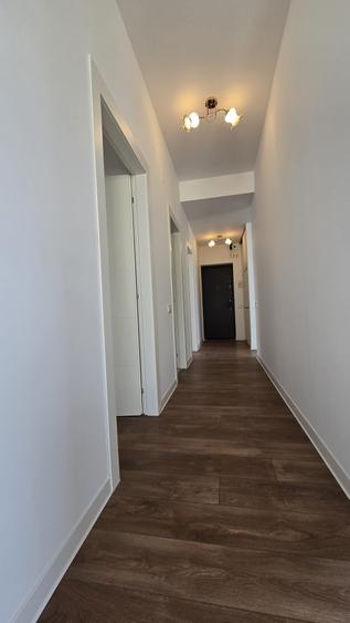 Apartament cu 3 camere decomandat, mobilat în Băneasa