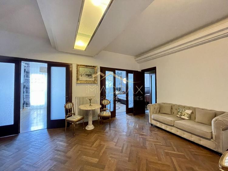 Apartament cu 5 camere semidecomandat, mobilat în Centrul Istoric