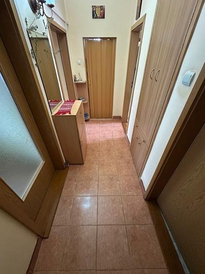 Apartament cu 2 camere decomandat în Cunța
