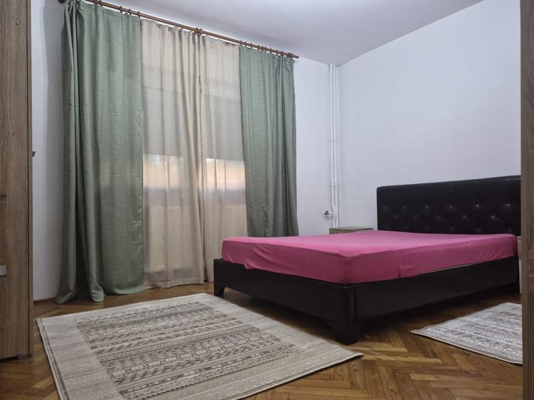 Apartament cu 2 camere decomandat în Drumul Sării