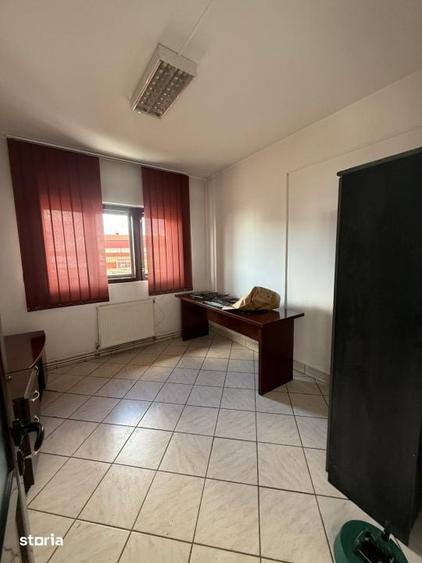 Spațiu comercial, de 247 mp, în Central