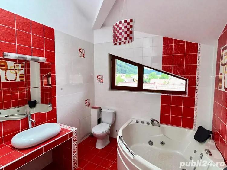 Casă cu 6 camere cu Teren 404 Mp în Bunloc