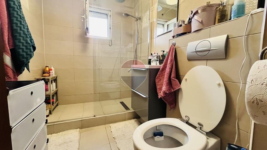 Apartament cu 3 camere decomandat, mobilat în Dragoș Vodă