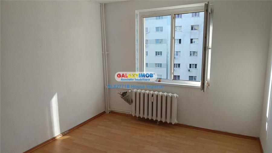 Apartament cu 3 camere decomandat în Basarabia