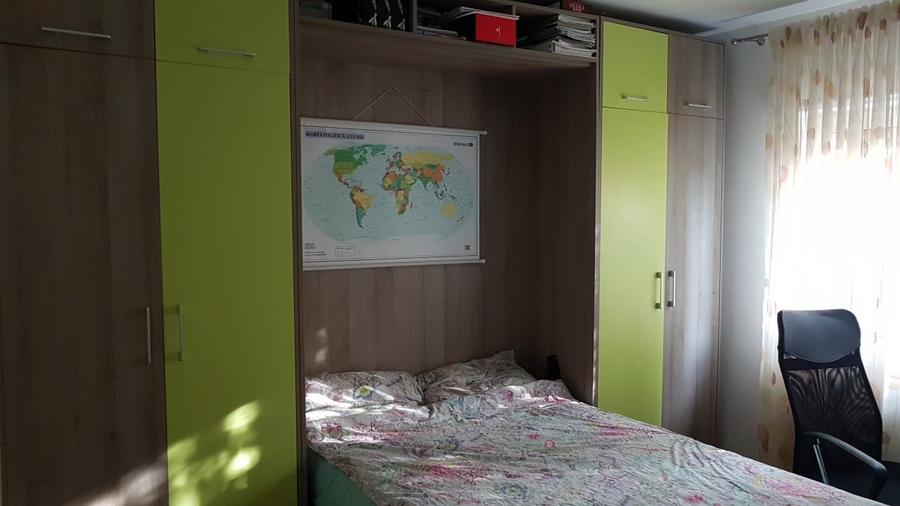 Apartament cu 4 camere decomandat, mobilat în Dacia