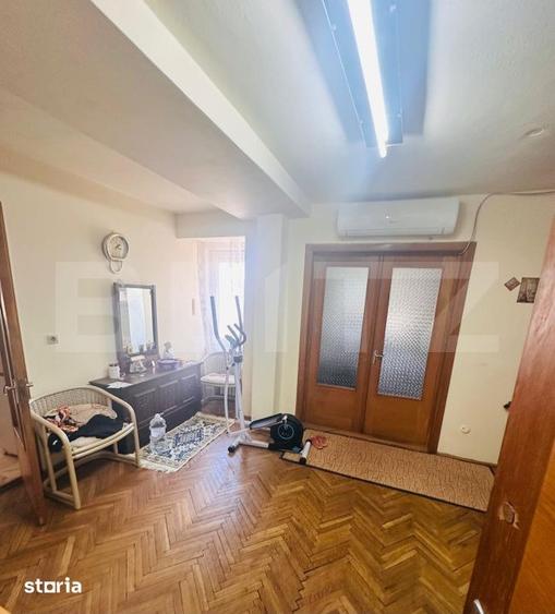 Apartament cu 4 camere decomandat în Oșorhei