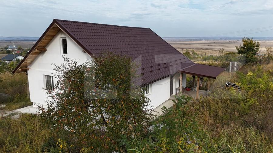 Casă individuală cu 3 camere cu Teren 3000 Mp în Comarna