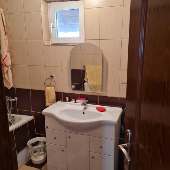 Casă cu 4 camere decomandat cu Teren 140 Mp în Micro 4