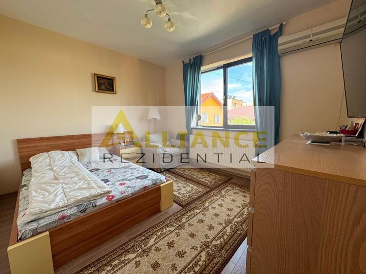 Casă individuală cu 7 camere cu Canalizare în Central