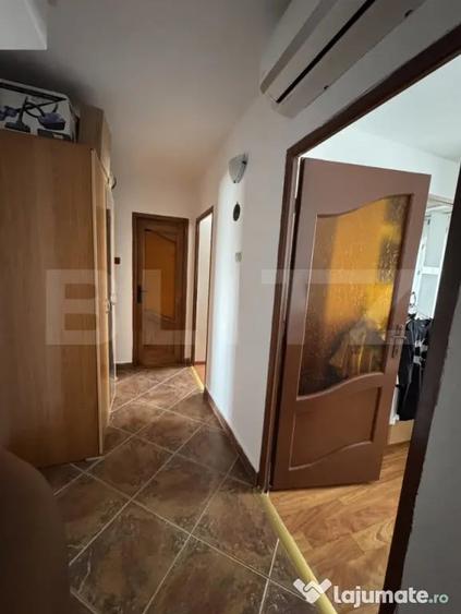 Apartament cu 3 camere decomandat în 1 Mai