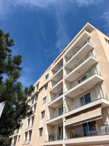 Apartament cu 3 camere decomandat în Pipera