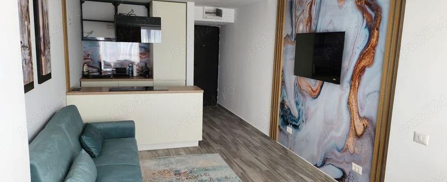 Apartament cu 3 camere decomandat în Olimp