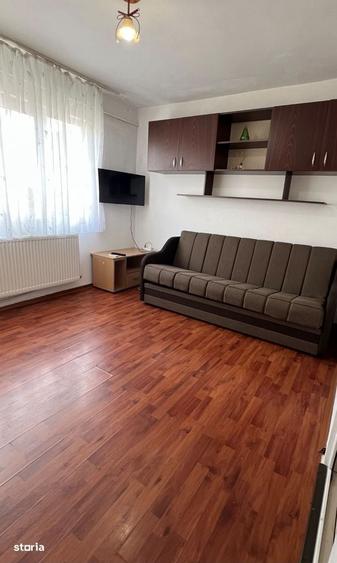 Garsonieră în Podu Roș