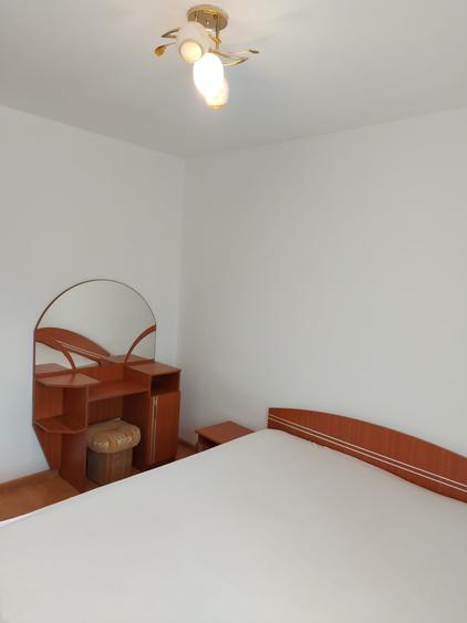 Apartament cu 2 camere semidecomandat în P-ța Unirii