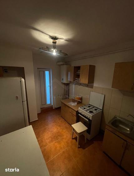 Apartament cu 3 camere decomandat în Dacia