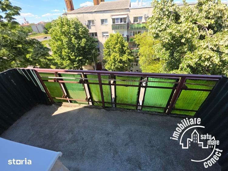 Apartament cu 3 camere semidecomandat în Micro 15