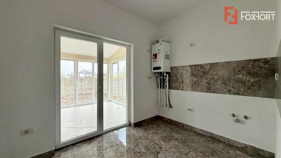 Duplex cu 4 camere cu Canalizare în Ghiroda