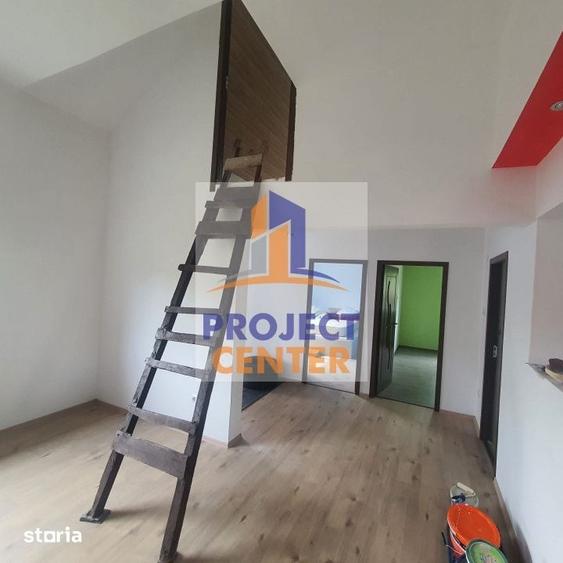 Casă cu 4 camere cu Teren 300 Mp în Bradu