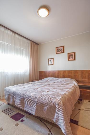 Apartament cu 3 camere decomandat, mobilat în Balada