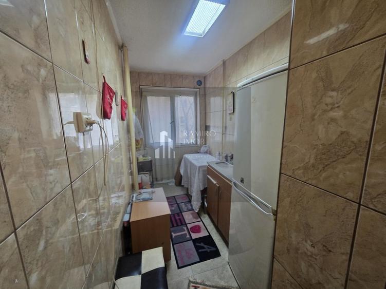 Apartament cu 2 camere semidecomandat, mobilat în Brâncoveanu