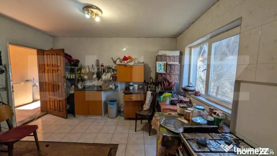 Casă cu 7 camere cu Teren 1656 Mp în Central