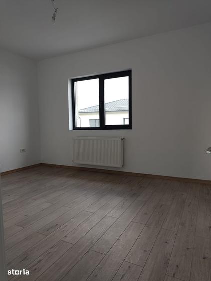 Casă cu 4 camere cu Teren 340 Mp în Joița