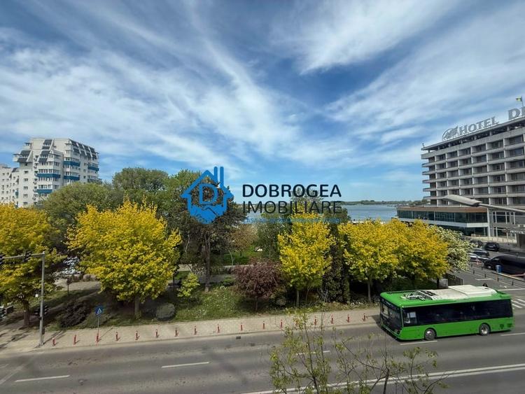 Apartament cu 2 camere decomandat, mobilat în Central