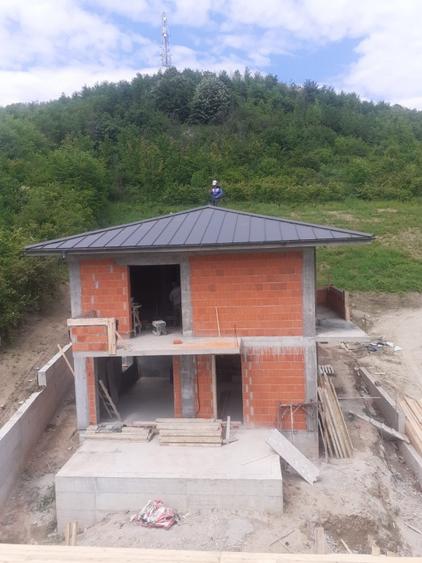 Casă individuală cu 5 camere cu Canalizare în Ștefănești