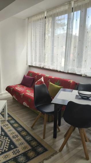 Garsonieră decomandată în Central