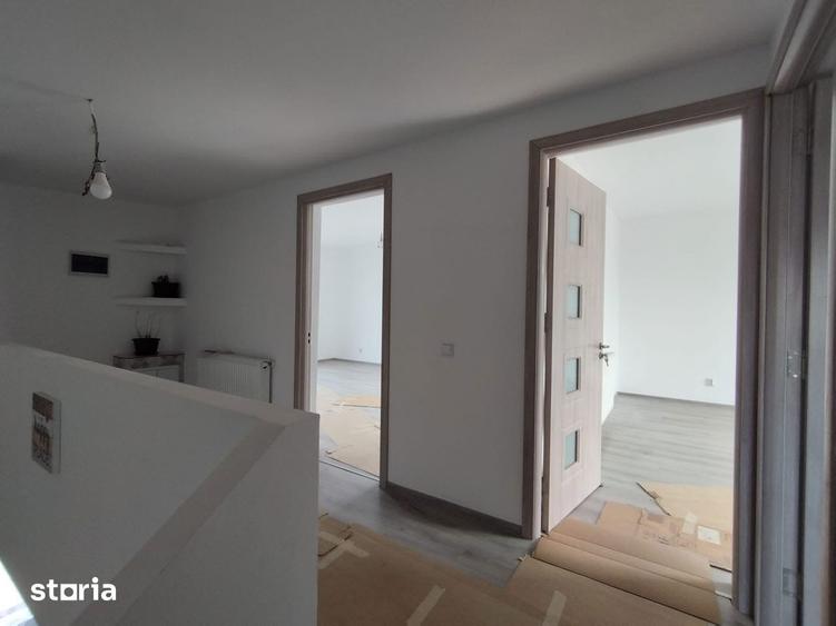 Casă cu 5 camere cu Teren 350 Mp în Cornetu