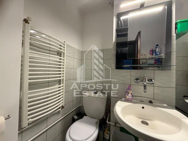 Apartament cu 3 camere decomandat, mobilat în Lunei