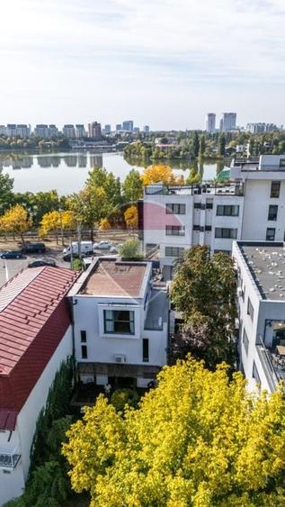 Casă individuală cu 4 camere cu Teren 250 Mp în Tei